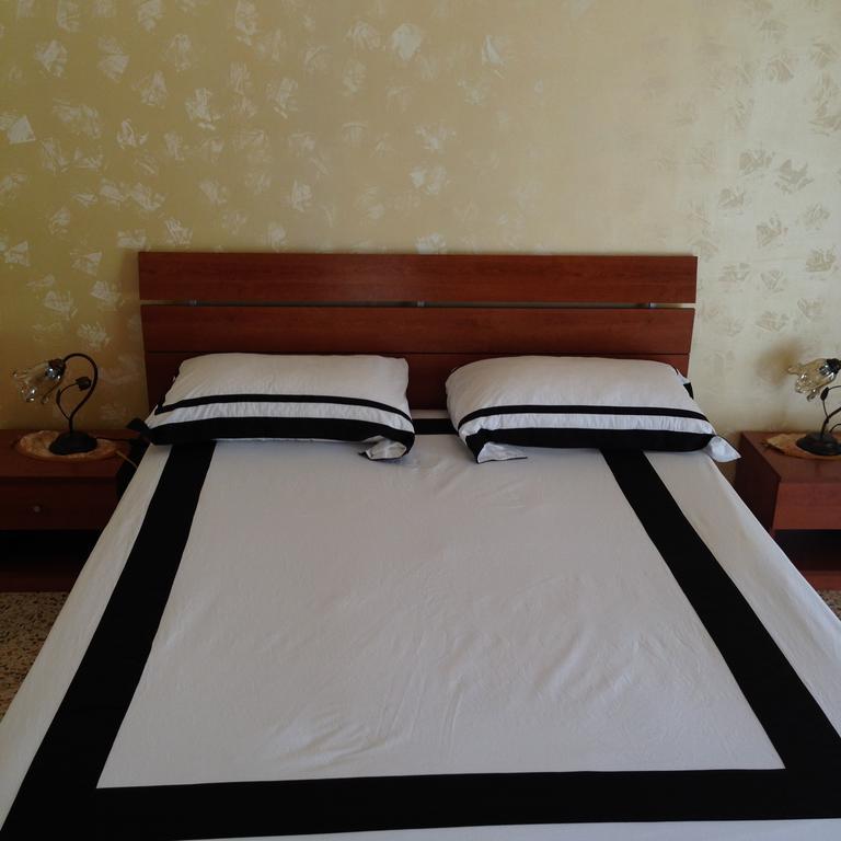 Bed & Breakfast Santa Caterina Ercolano Habitación foto